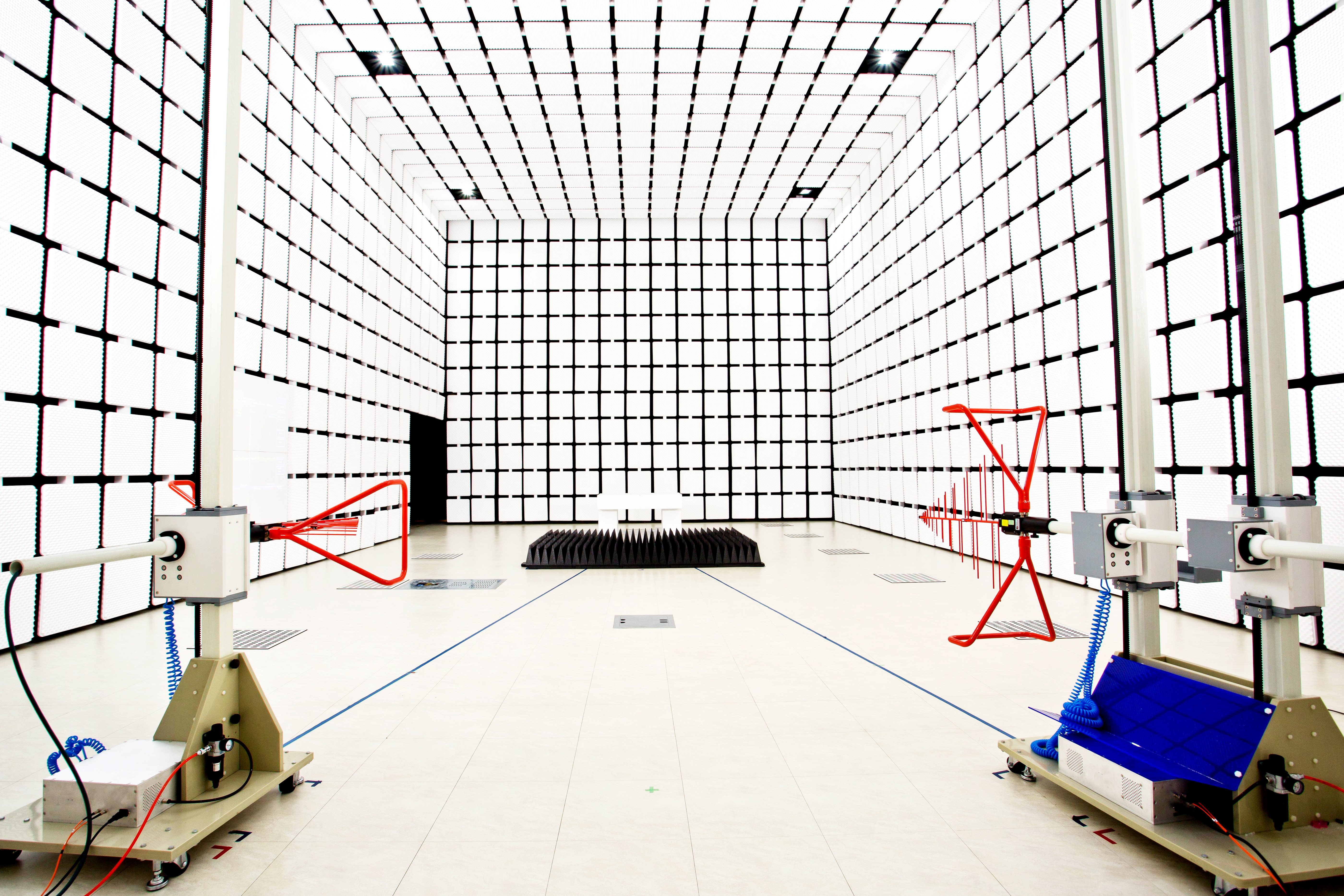 10m 法_波暗室-7 调.JPG